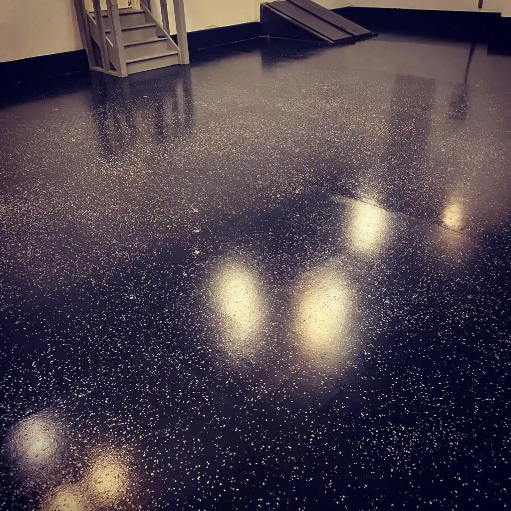 Expert Epoxy Flake Floor in NYC